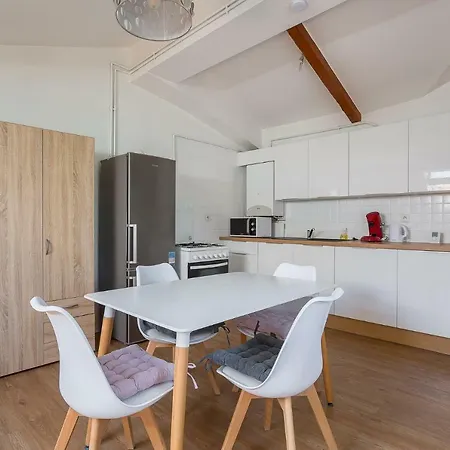 Very Spacious Studio ✦ Saxe Gambetta ✦ Lyon